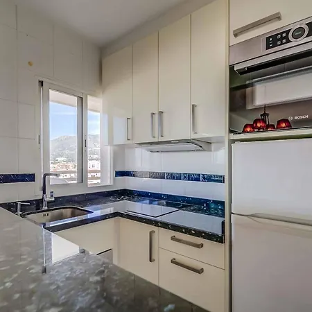 135 - Stunning Beachfront With Pool, Fuengirola!