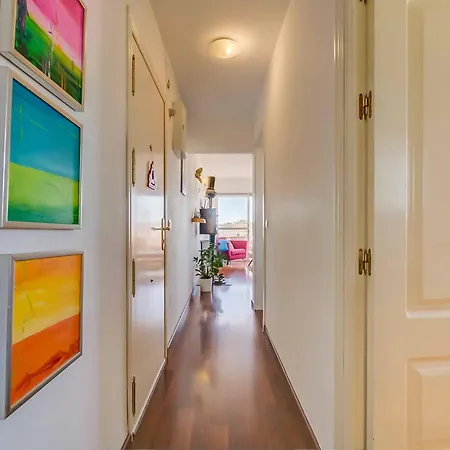 135 - Stunning Beachfront With Pool, Fuengirola! Appartement Fuengirola