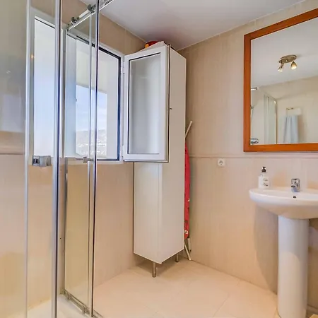 135 - Stunning Beachfront With Pool, Fuengirola! Fuengirola