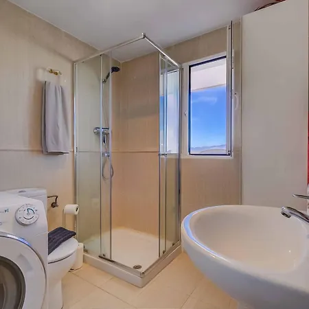 아파트 135 - Beachfront With Pool, Fuengirola! 푸엔히롤라
