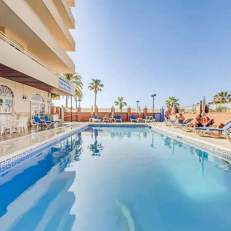 135 - Stunning Beachfront With Pool, Fuengirola! *