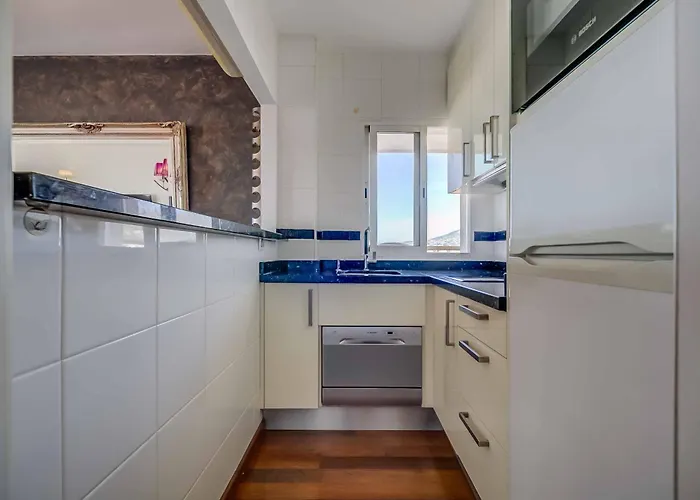 135 - Beachfront With Pool, Fuengirola! Fuengirola