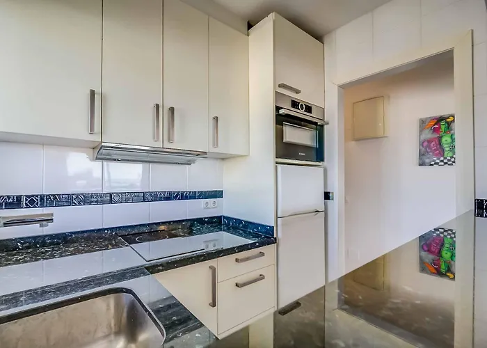 135 - Beachfront With Pool, Fuengirola! * Fuengirola